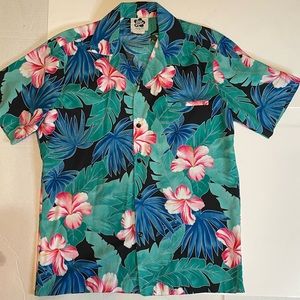 Best 25+ Deals for Mens Retro Hawaiian Shirts | Poshmark